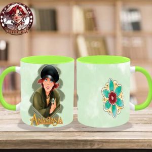 كوب الجميلة انستازيا